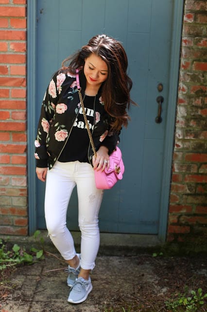 Sneakers Style: Bomber Jacket and Nike Sneakers
