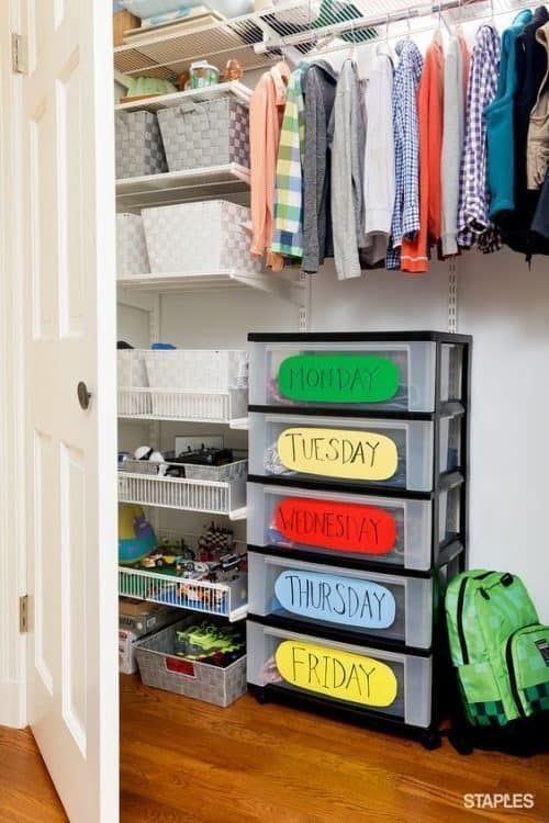 How to organize your kids clothes for the school week