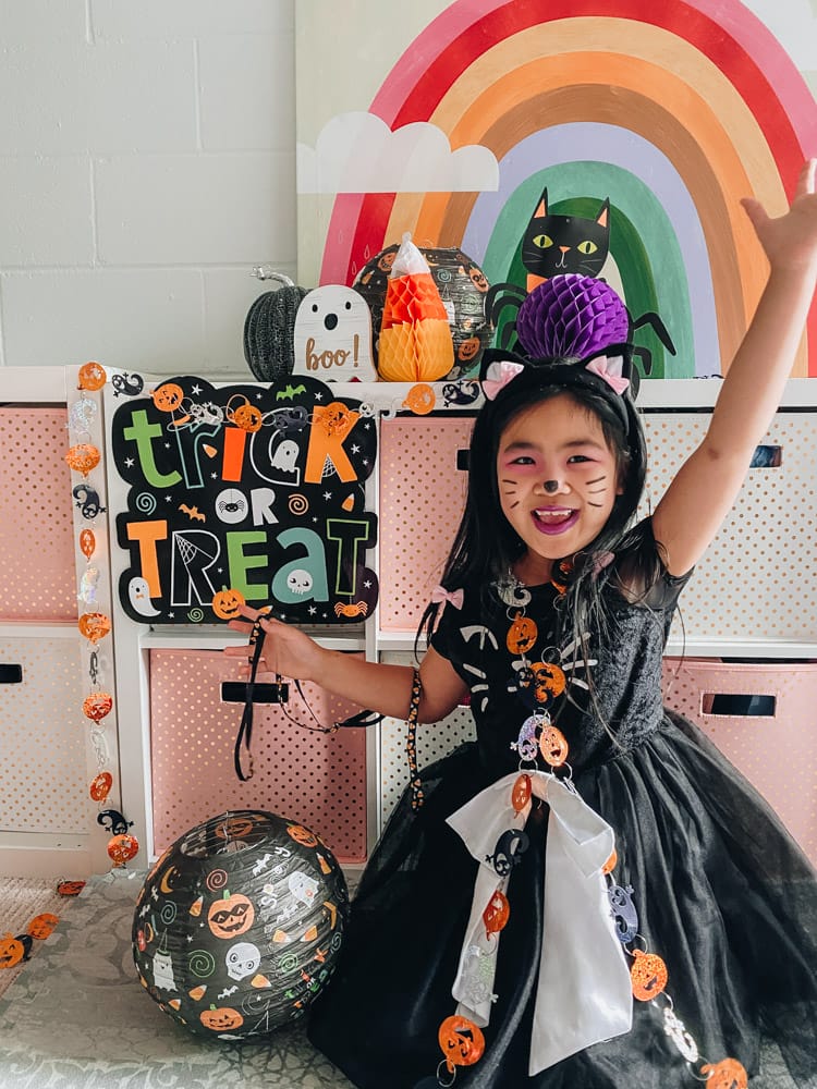 Kid friendly decorating for halloween