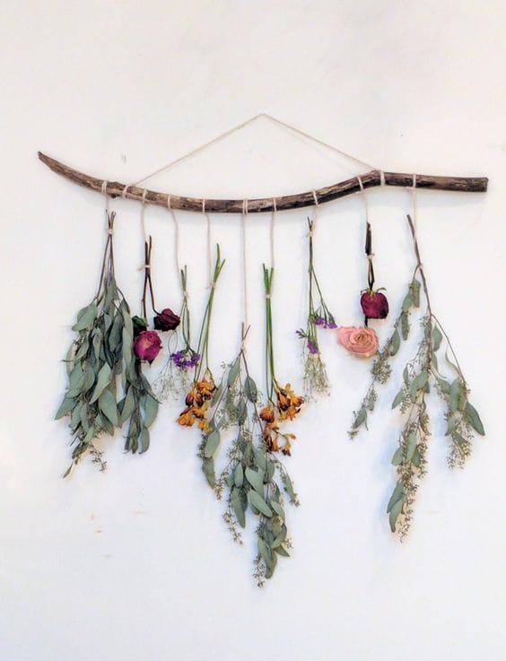 DIY Dried Floral Wall Hanging
