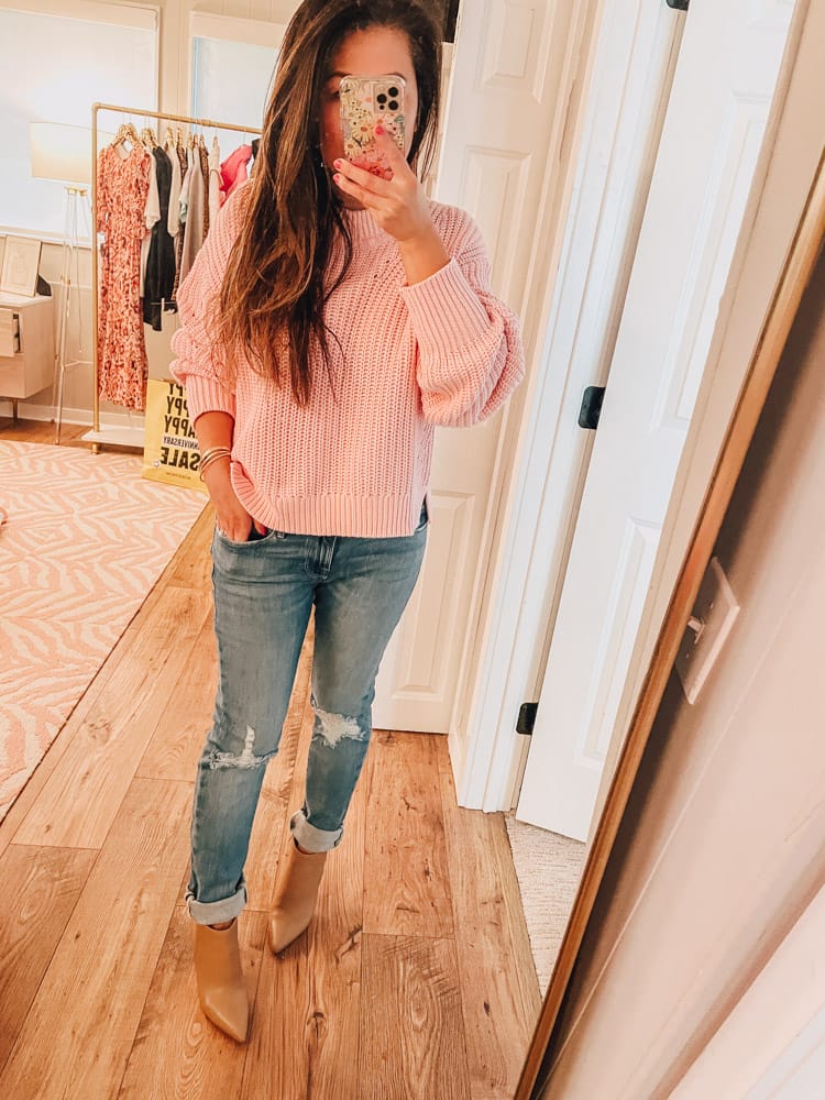 pink sweater fall outfit ideas