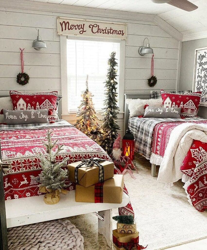 traditional cozy kids bedroom decor