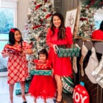 25 Christmas Outfit Ideas for Moms that are effortless and chic