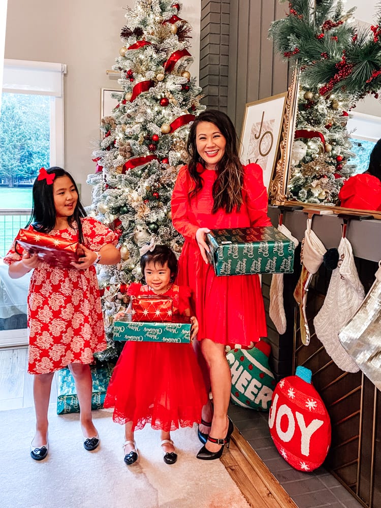 15+ Best Christmas Outfit Ideas For Family 2022