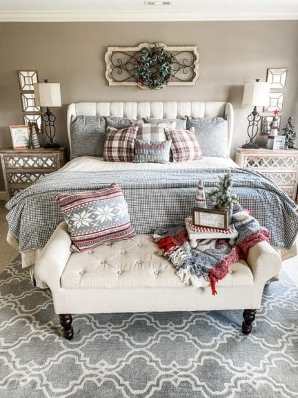 30 Cute and cozy Christmas bedroom decor ideas that are easy to do