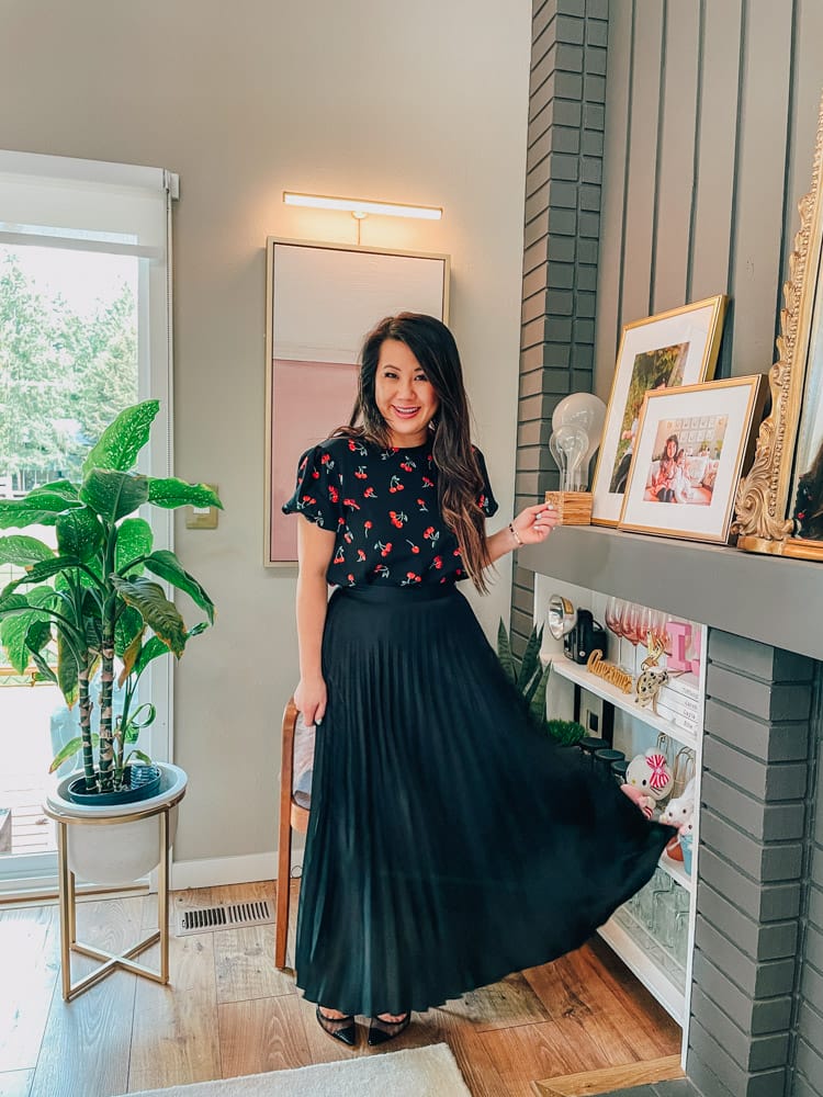 What to Wear with Maxi Skirts (Complete Guide for Every Season)