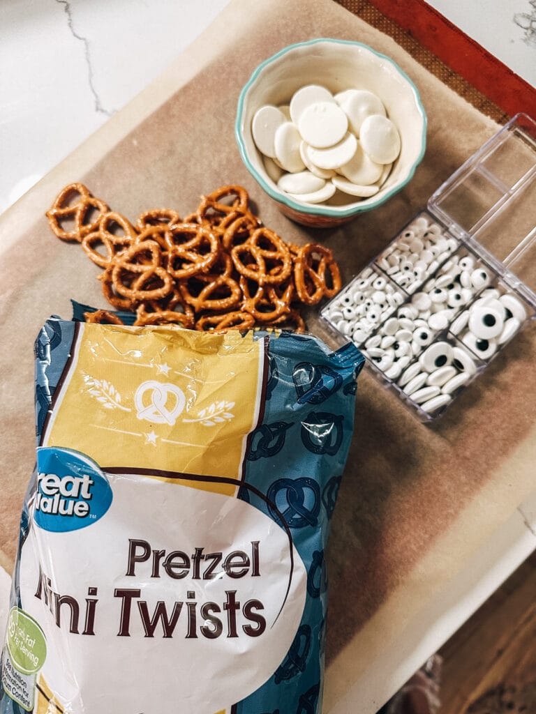 how to make pretzel ghost halloween treats
