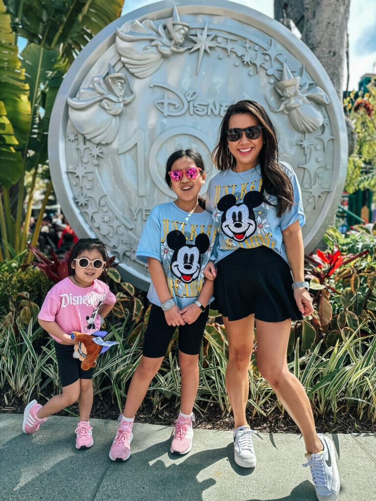 family disneyland outfits